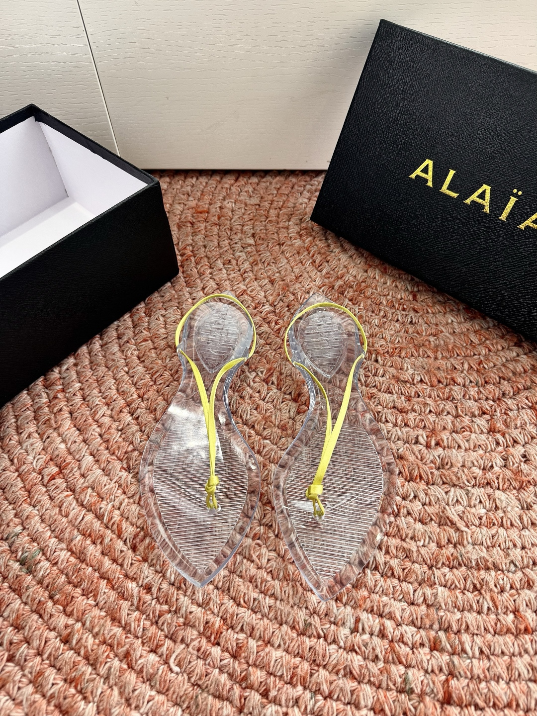 🌾所见即所得G177代购级别原版购入法国一线奢侈品牌ALAIA 阿莱亚2026SS法式仙女夹脚沙滩凉鞋拖