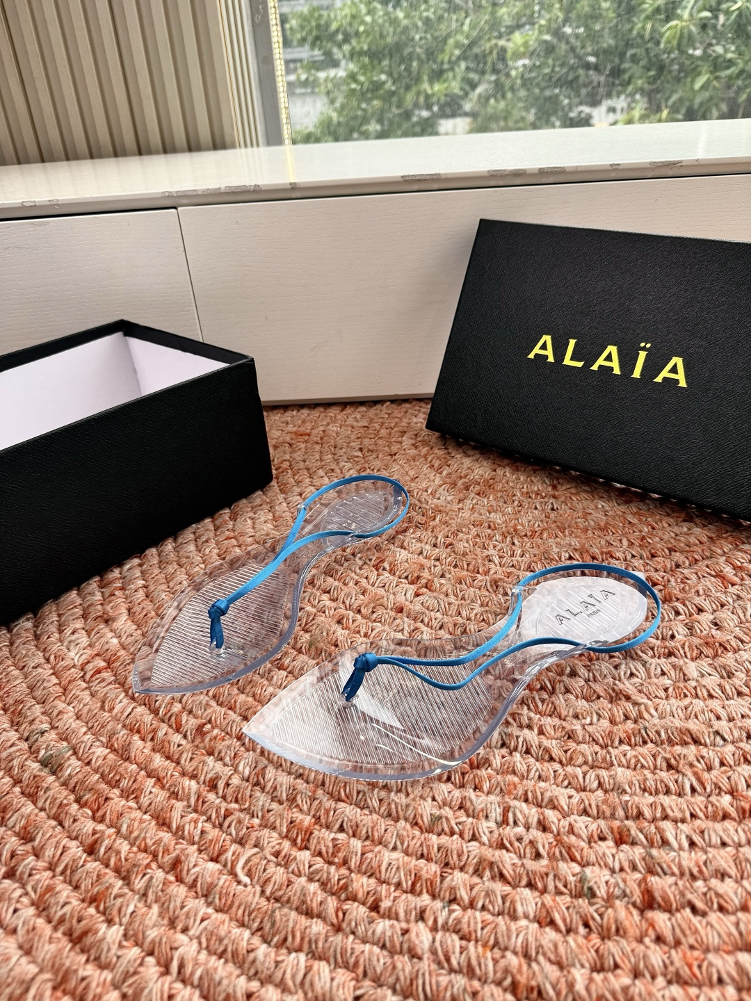 🌾所见即所得G177代购级别原版购入法国一线奢侈品牌ALAIA 阿莱亚2026SS法式仙女夹脚沙滩凉鞋拖