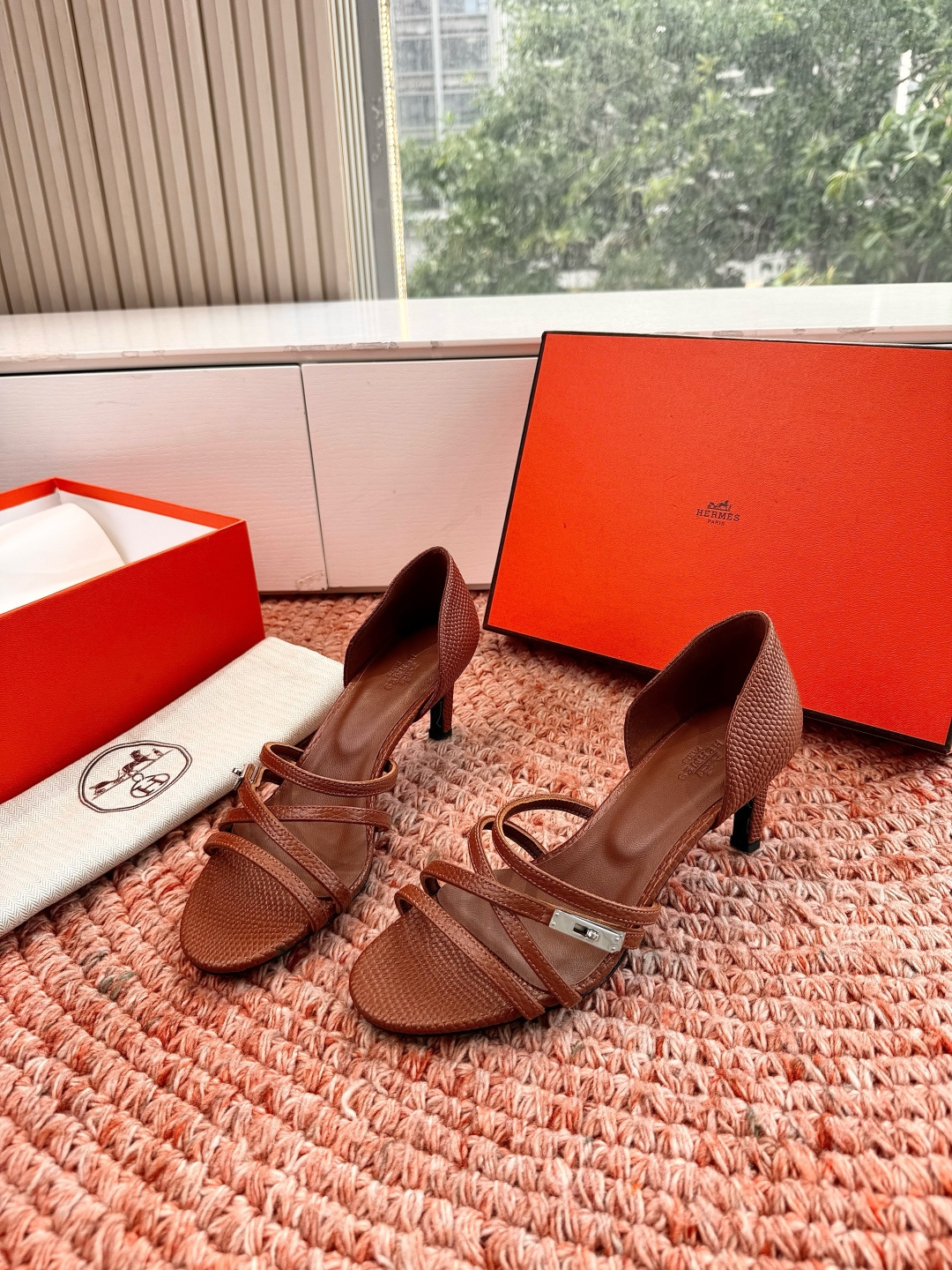 🌾G393Hermès/爱马仕2026WF新品Kelly扣细带高跟凉鞋Kelly包的传奇基因邂逅夏日步履