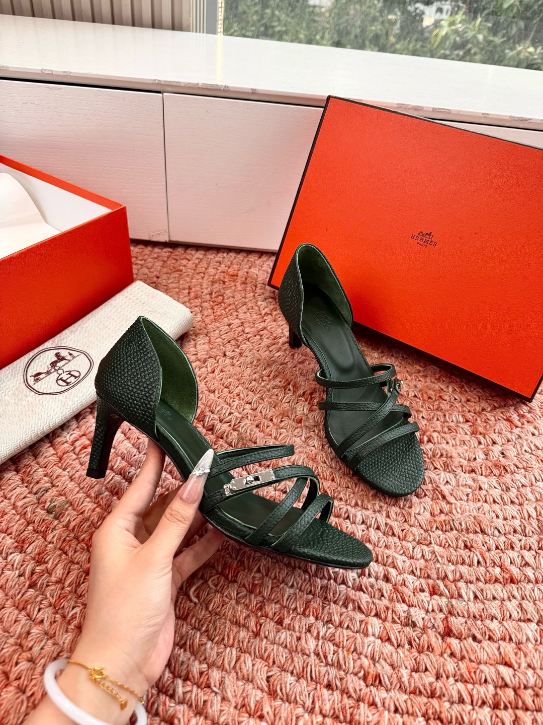 🌾G393Hermès/爱马仕2026WF新品Kelly扣细带高跟凉鞋Kelly包的传奇基因邂逅夏日步履