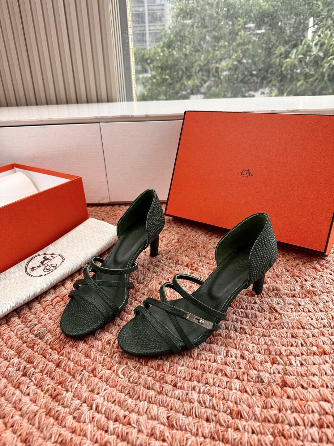 🌾G393Hermès/爱马仕2026WF新品Kelly扣细带高跟凉鞋Kelly包的传奇基因邂逅夏日步履