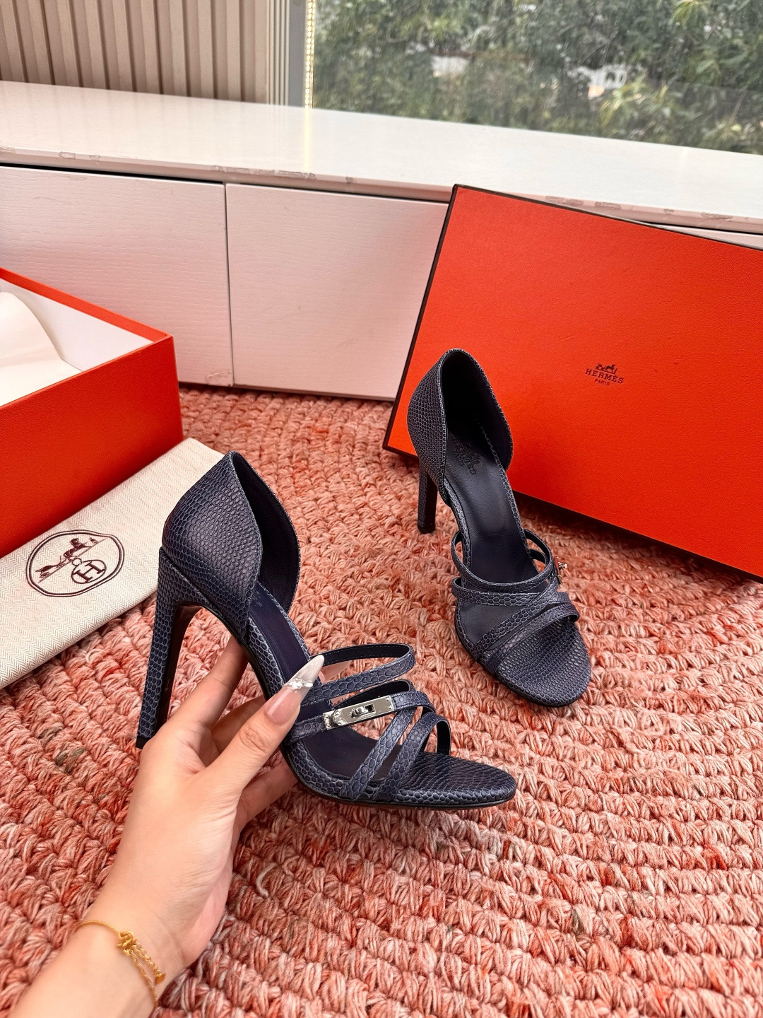 🌾G393Hermès/爱马仕2026WF新品Kelly扣细带高跟凉鞋Kelly包的传奇基因邂逅夏日步履
