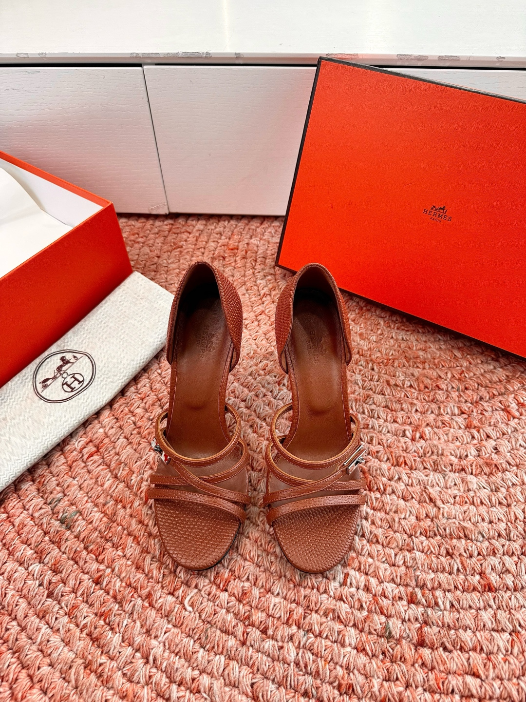 🌾G393Hermès/爱马仕2026WF新品Kelly扣细带高跟凉鞋Kelly包的传奇基因邂逅夏日步履