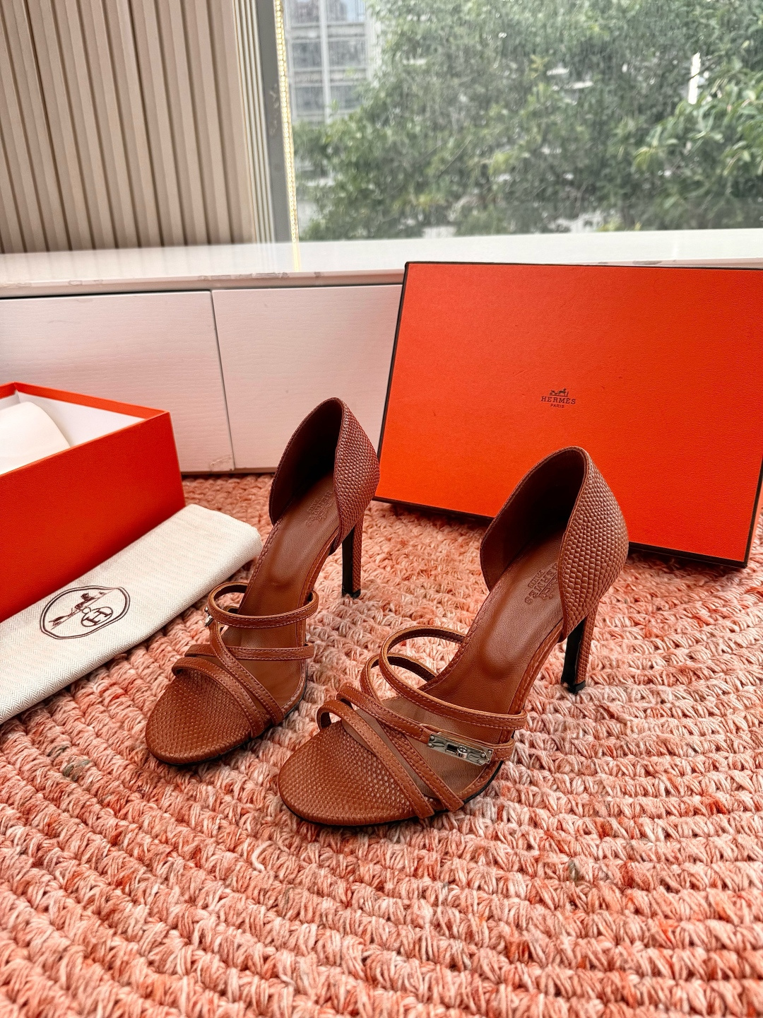 🌾G393Hermès/爱马仕2026WF新品Kelly扣细带高跟凉鞋Kelly包的传奇基因邂逅夏日步履