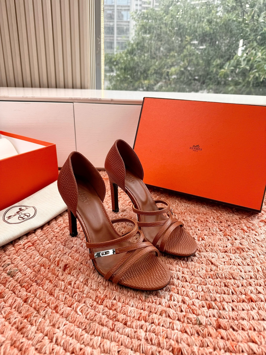 🌾G393Hermès/爱马仕2026WF新品Kelly扣细带高跟凉鞋Kelly包的传奇基因邂逅夏日步履