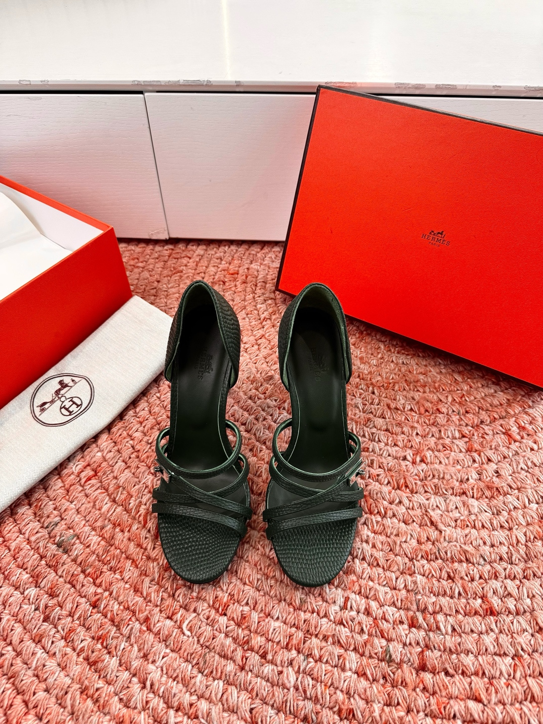 🌾G393Hermès/爱马仕2026WF新品Kelly扣细带高跟凉鞋Kelly包的传奇基因邂逅夏日步履