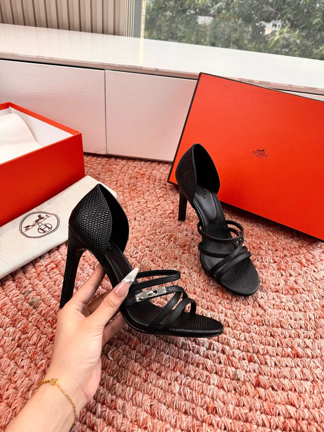🌾G393Hermès/爱马仕2026WF新品Kelly扣细带高跟凉鞋Kelly包的传奇基因邂逅夏日步履