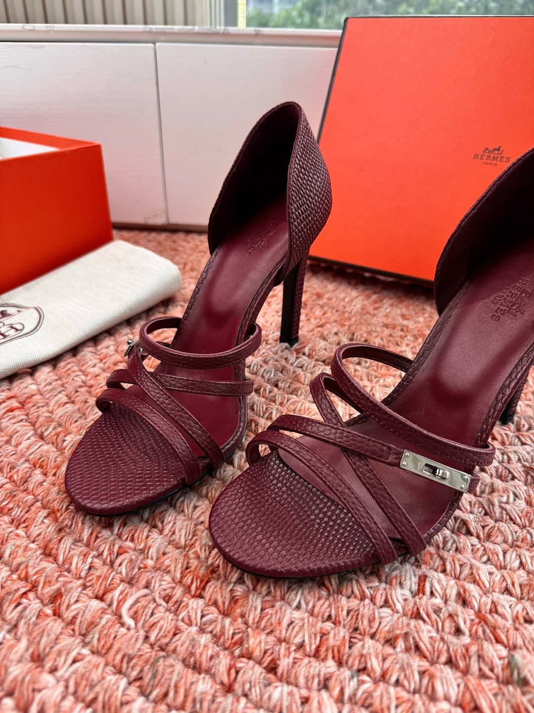 🌾G393Hermès/爱马仕2026WF新品Kelly扣细带高跟凉鞋Kelly包的传奇基因邂逅夏日步履