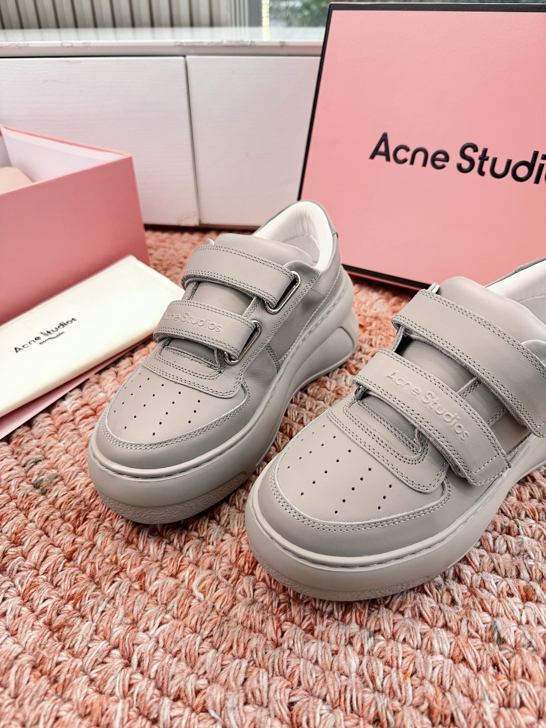 🌾G035代购级别现货供应高版Acne Studios经典魔术贴平底笑脸真皮休闲板鞋运动女鞋小白鞋面料：