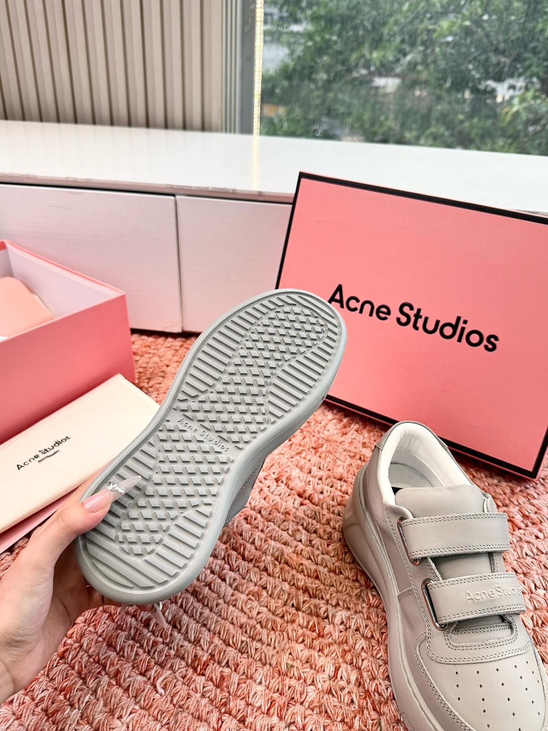 🌾G035代购级别现货供应高版Acne Studios经典魔术贴平底笑脸真皮休闲板鞋运动女鞋小白鞋面料：