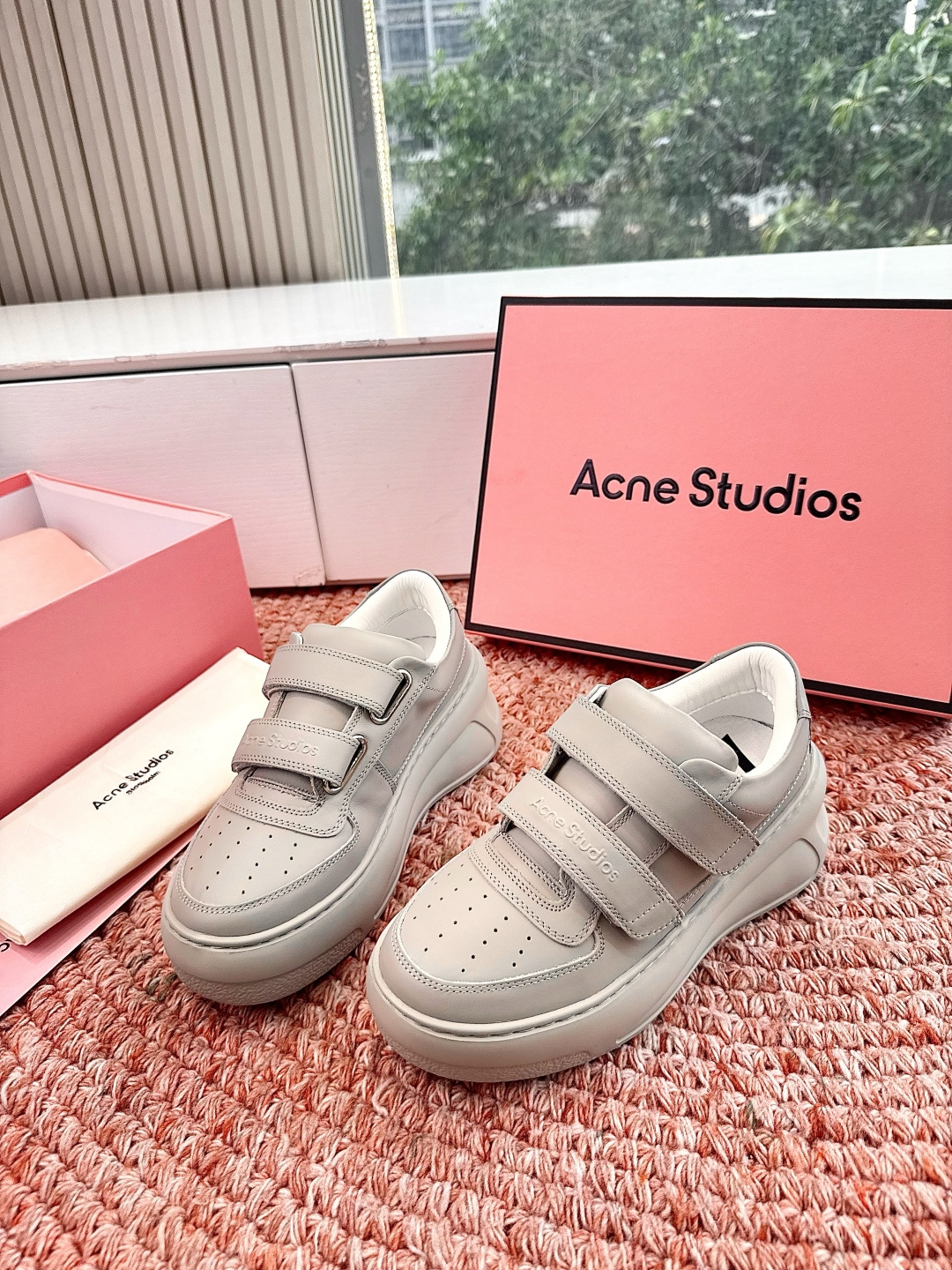 🌾G035代购级别现货供应高版Acne Studios经典魔术贴平底笑脸真皮休闲板鞋运动女鞋小白鞋面料：
