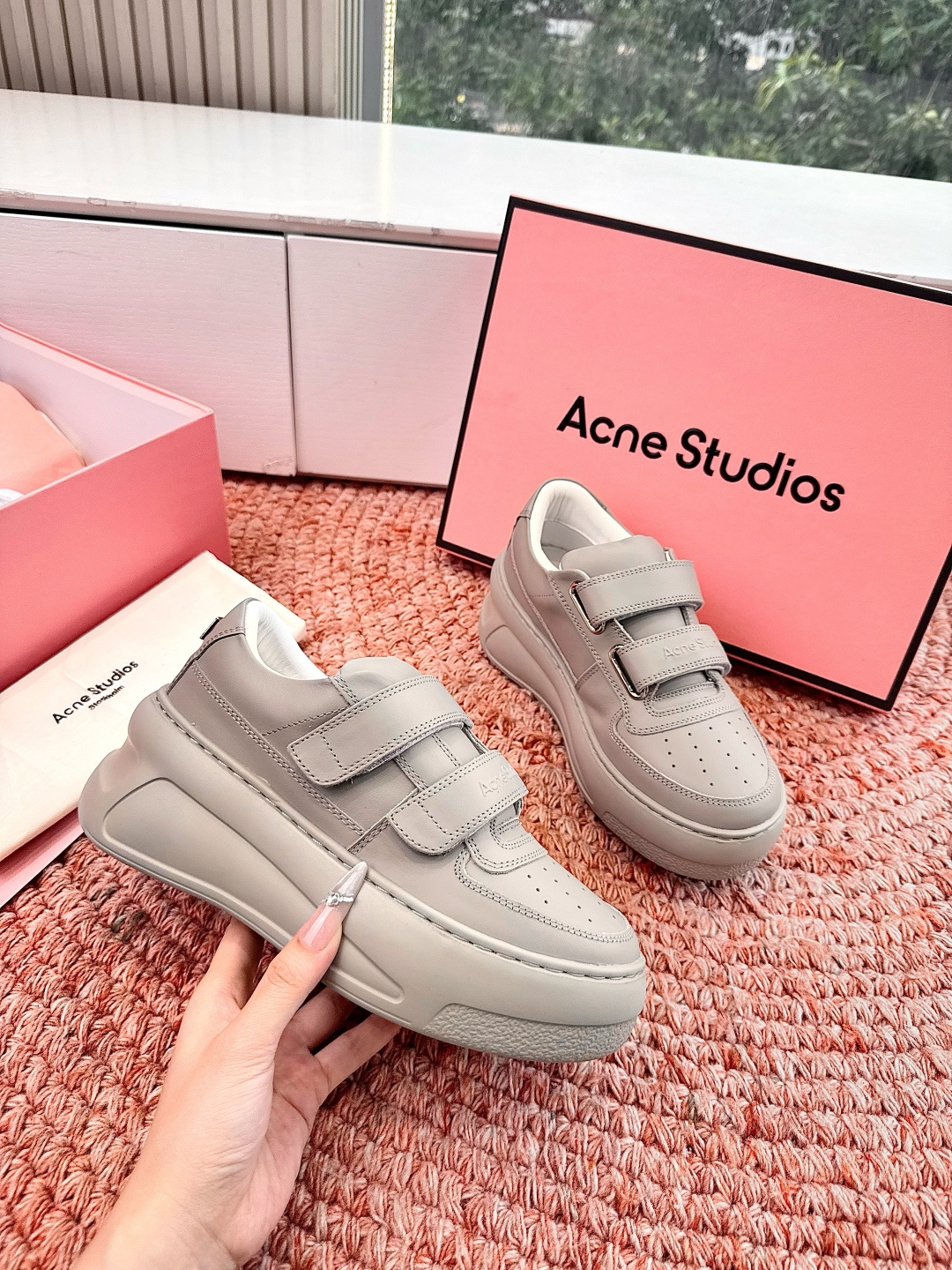 🌾G035代购级别现货供应高版Acne Studios经典魔术贴平底笑脸真皮休闲板鞋运动女鞋小白鞋面料：