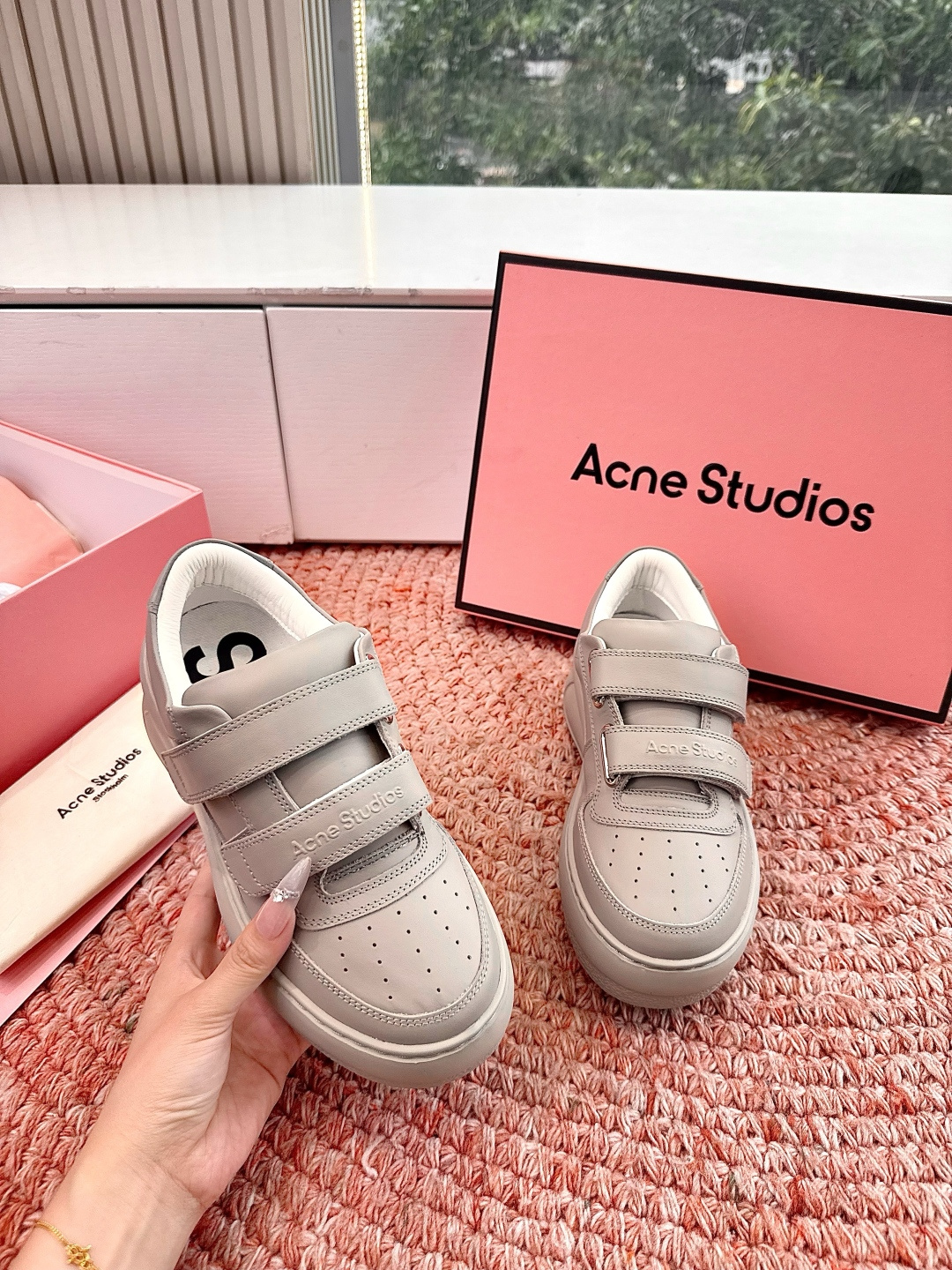 🌾G035代购级别现货供应高版Acne Studios经典魔术贴平底笑脸真皮休闲板鞋运动女鞋小白鞋面料：