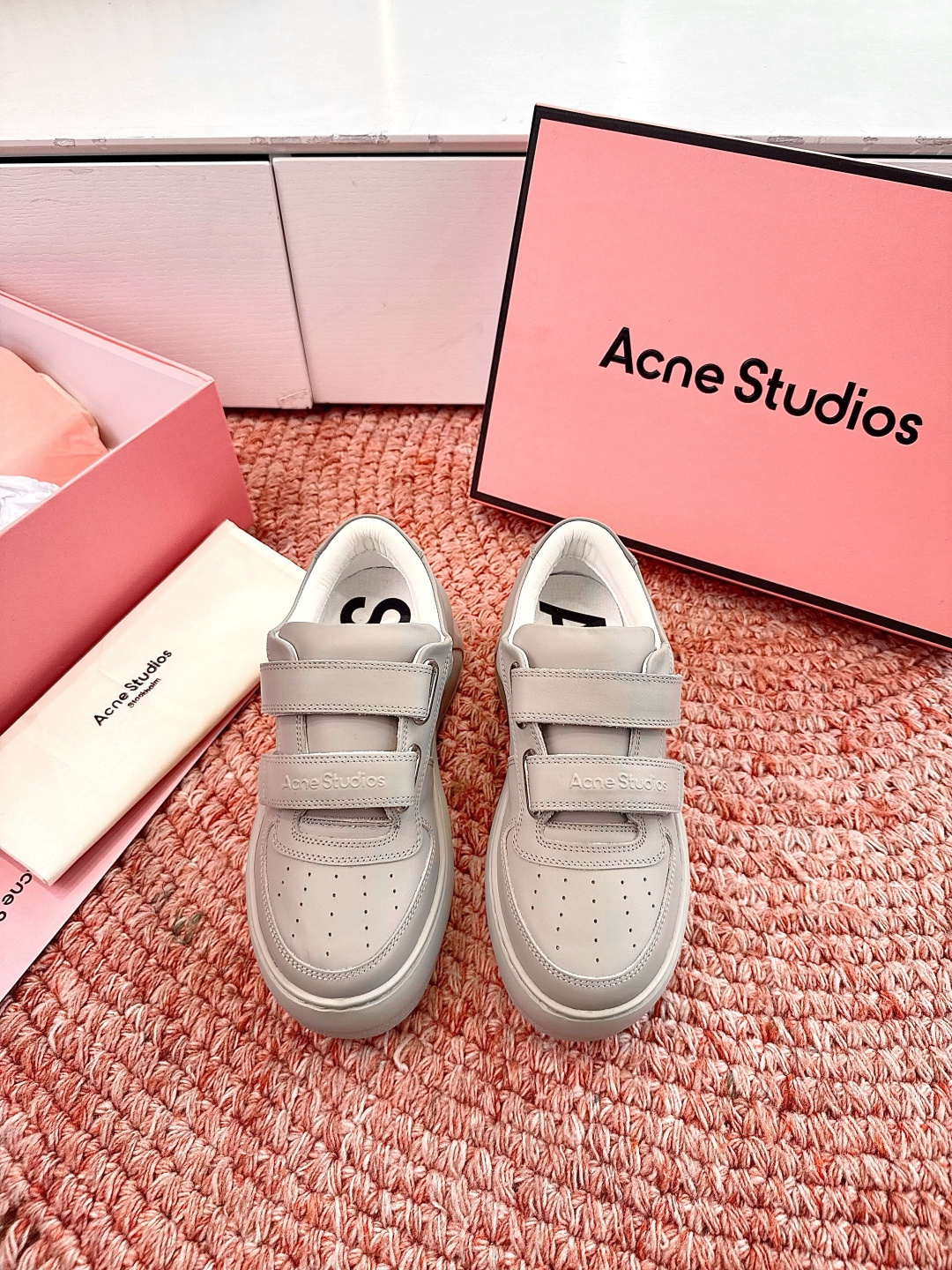 🌾G035代购级别现货供应高版Acne Studios经典魔术贴平底笑脸真皮休闲板鞋运动女鞋小白鞋面料：