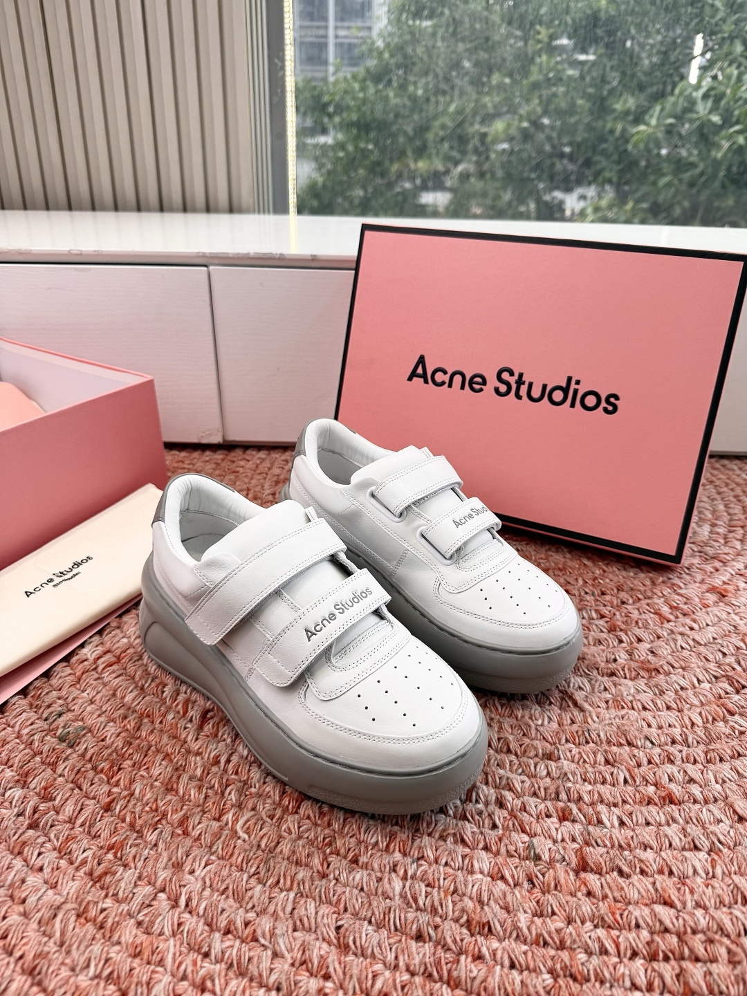 🌾G035代购级别现货供应高版Acne Studios经典魔术贴平底笑脸真皮休闲板鞋运动女鞋小白鞋面料：