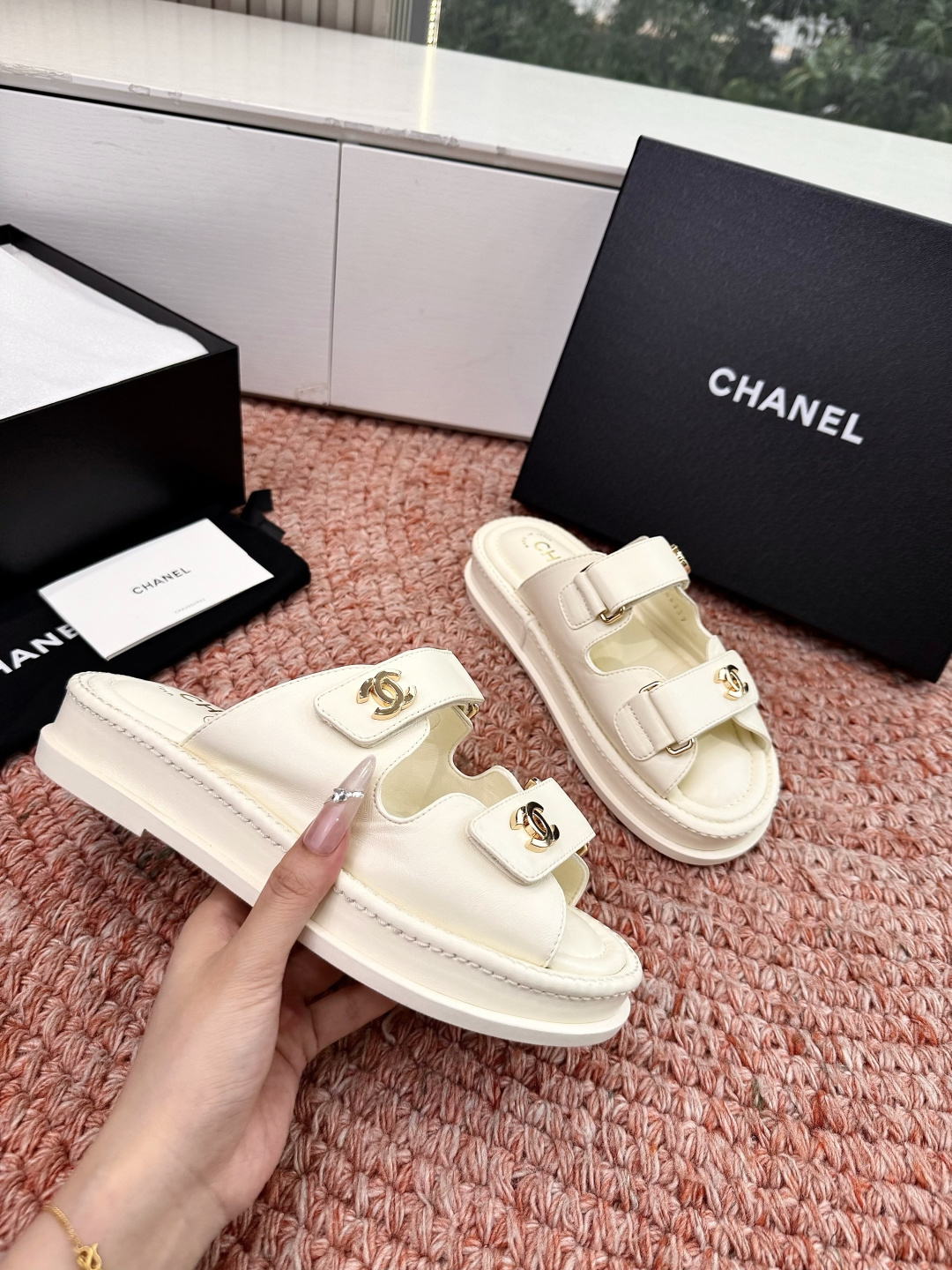 🌾G273顶级Chanel 2026ss小香沙滩凉鞋 顶级专柜品质 每年必入的经典款之一！最新出双C金属