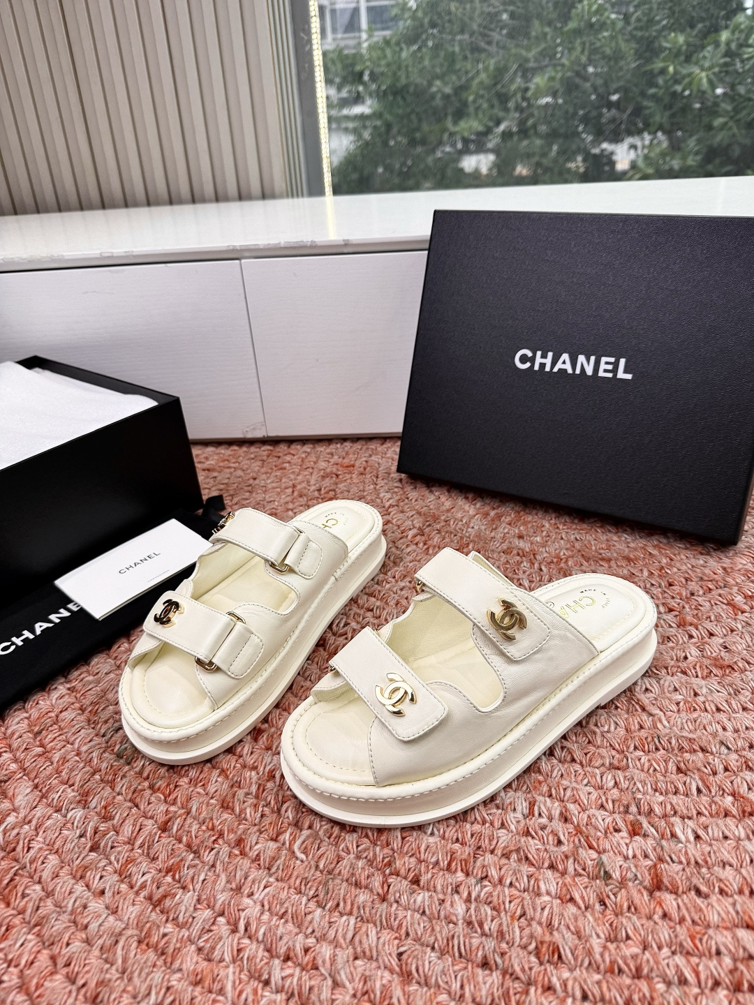 🌾G273顶级Chanel 2026ss小香沙滩凉鞋 顶级专柜品质 每年必入的经典款之一！最新出双C金属