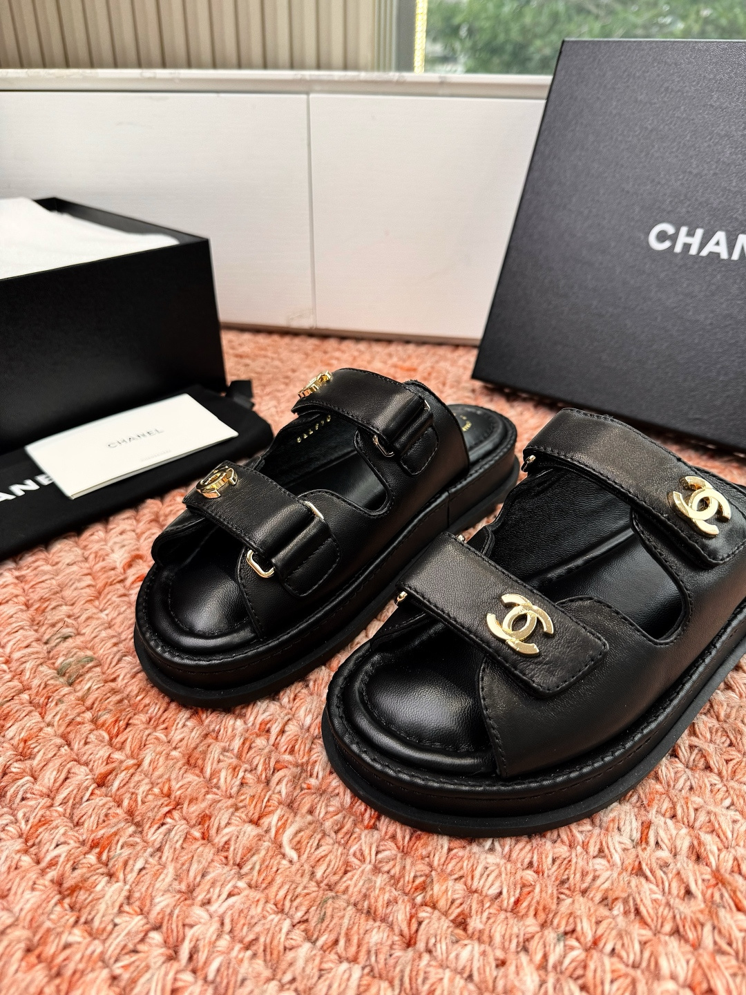 🌾G273顶级Chanel 2026ss小香沙滩凉鞋 顶级专柜品质 每年必入的经典款之一！最新出双C金属