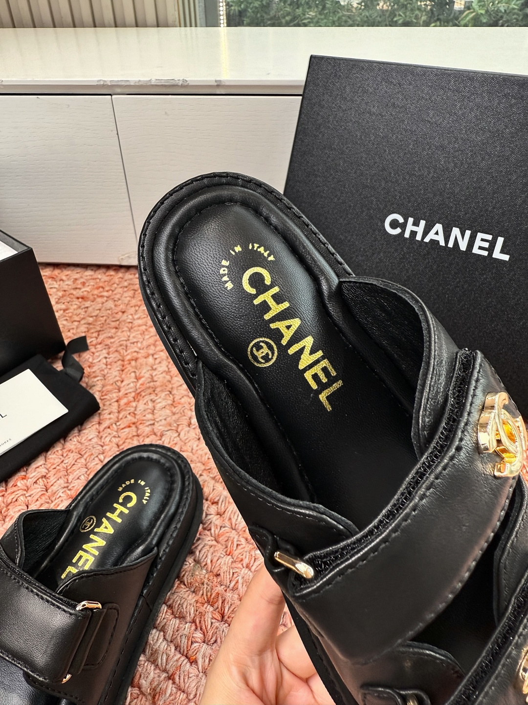 🌾G273顶级Chanel 2026ss小香沙滩凉鞋 顶级专柜品质 每年必入的经典款之一！最新出双C金属