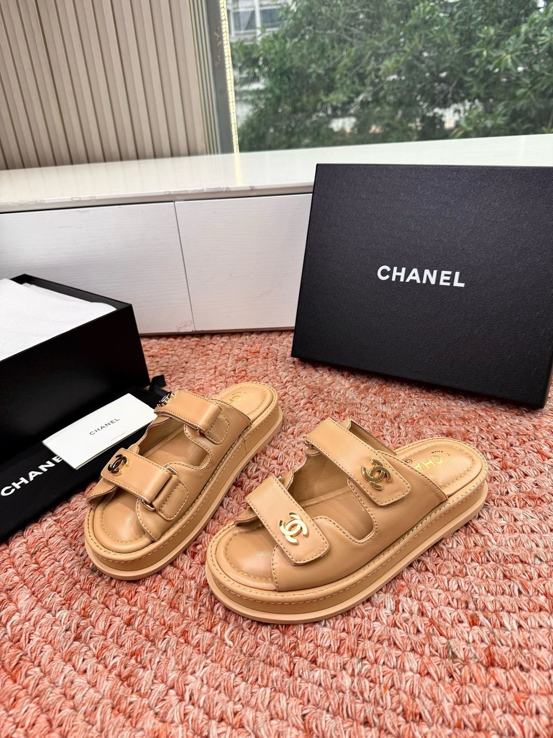 🌾G273顶级Chanel 2026ss小香沙滩凉鞋 顶级专柜品质 每年必入的经典款之一！最新出双C金属