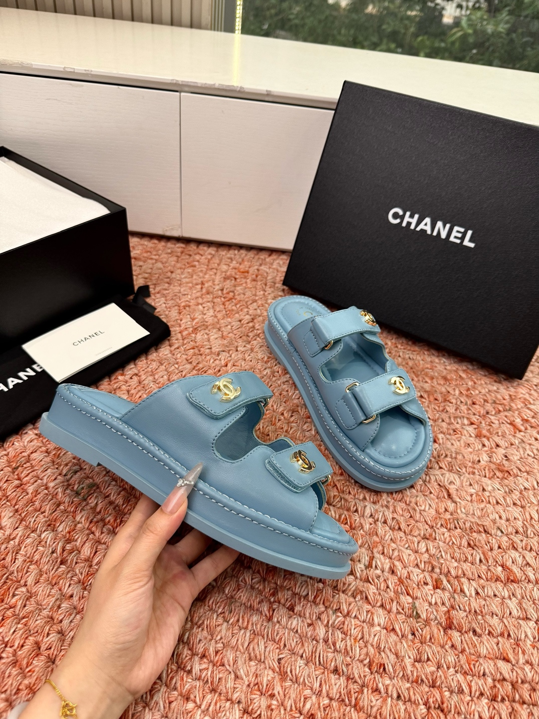 🌾G273顶级Chanel 2026ss小香沙滩凉鞋 顶级专柜品质 每年必入的经典款之一！最新出双C金属