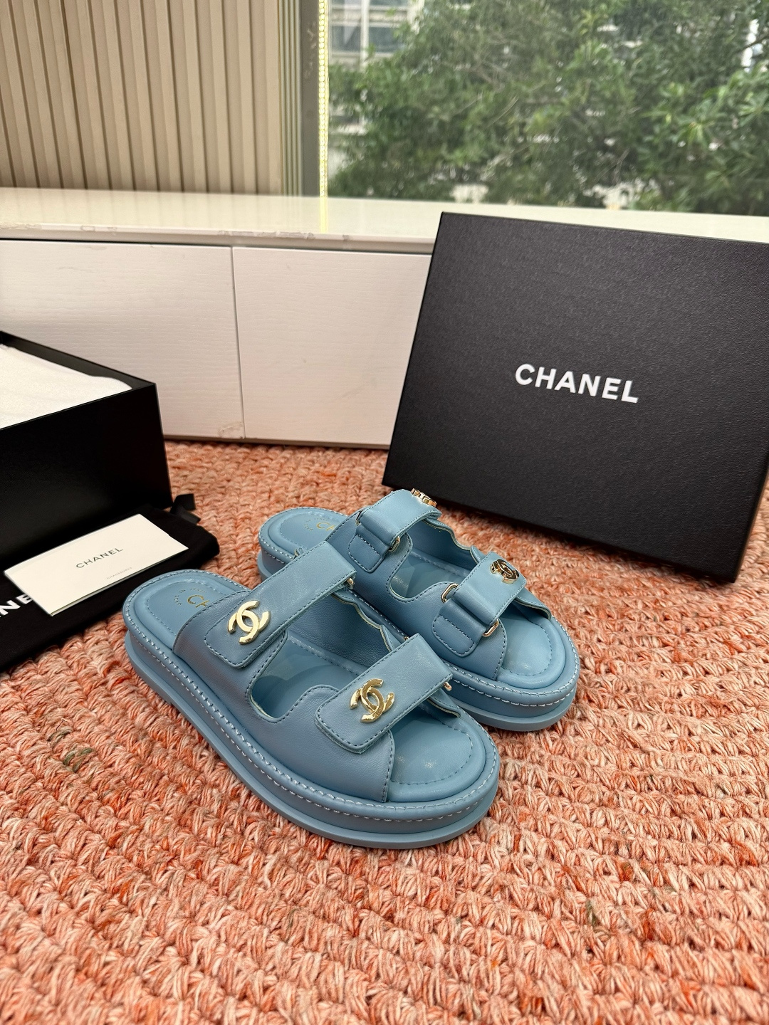 🌾G273顶级Chanel 2026ss小香沙滩凉鞋 顶级专柜品质 每年必入的经典款之一！最新出双C金属