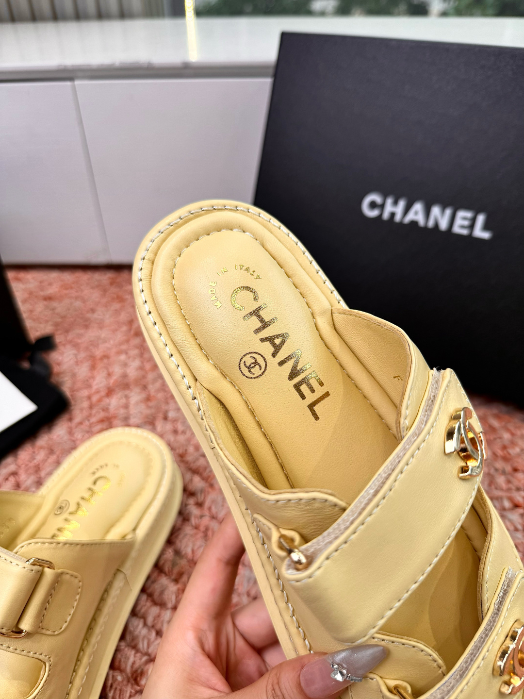 🌾G273顶级Chanel 2026ss小香沙滩凉鞋 顶级专柜品质 每年必入的经典款之一！最新出双C金属