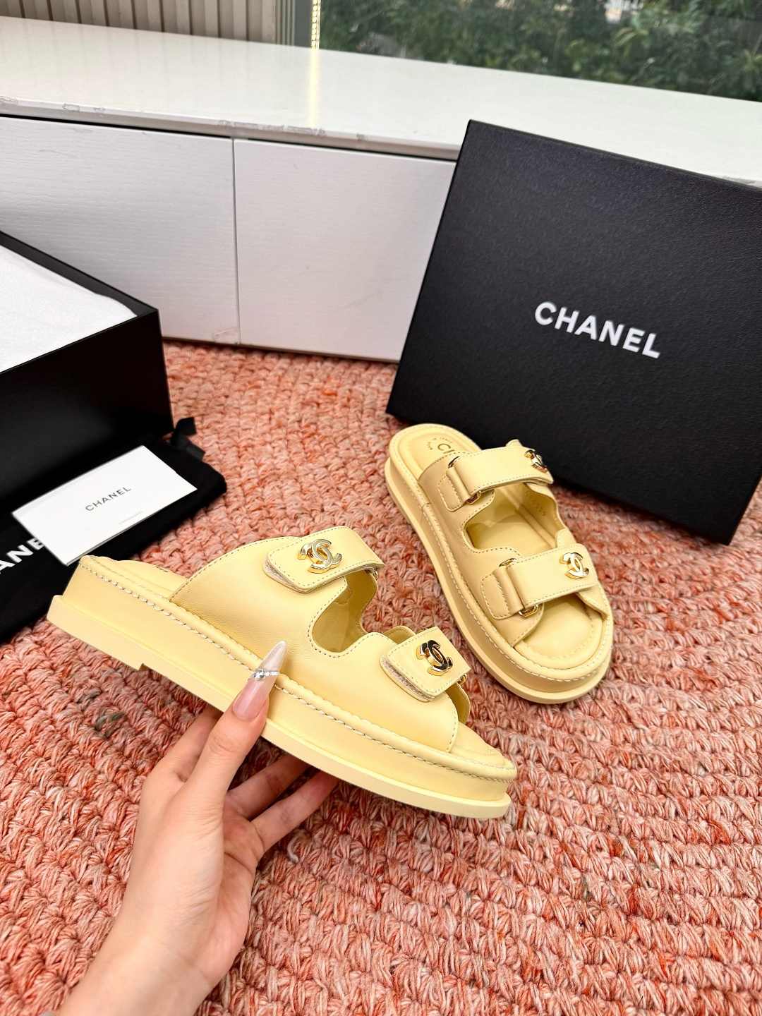 🌾G273顶级Chanel 2026ss小香沙滩凉鞋 顶级专柜品质 每年必入的经典款之一！最新出双C金属