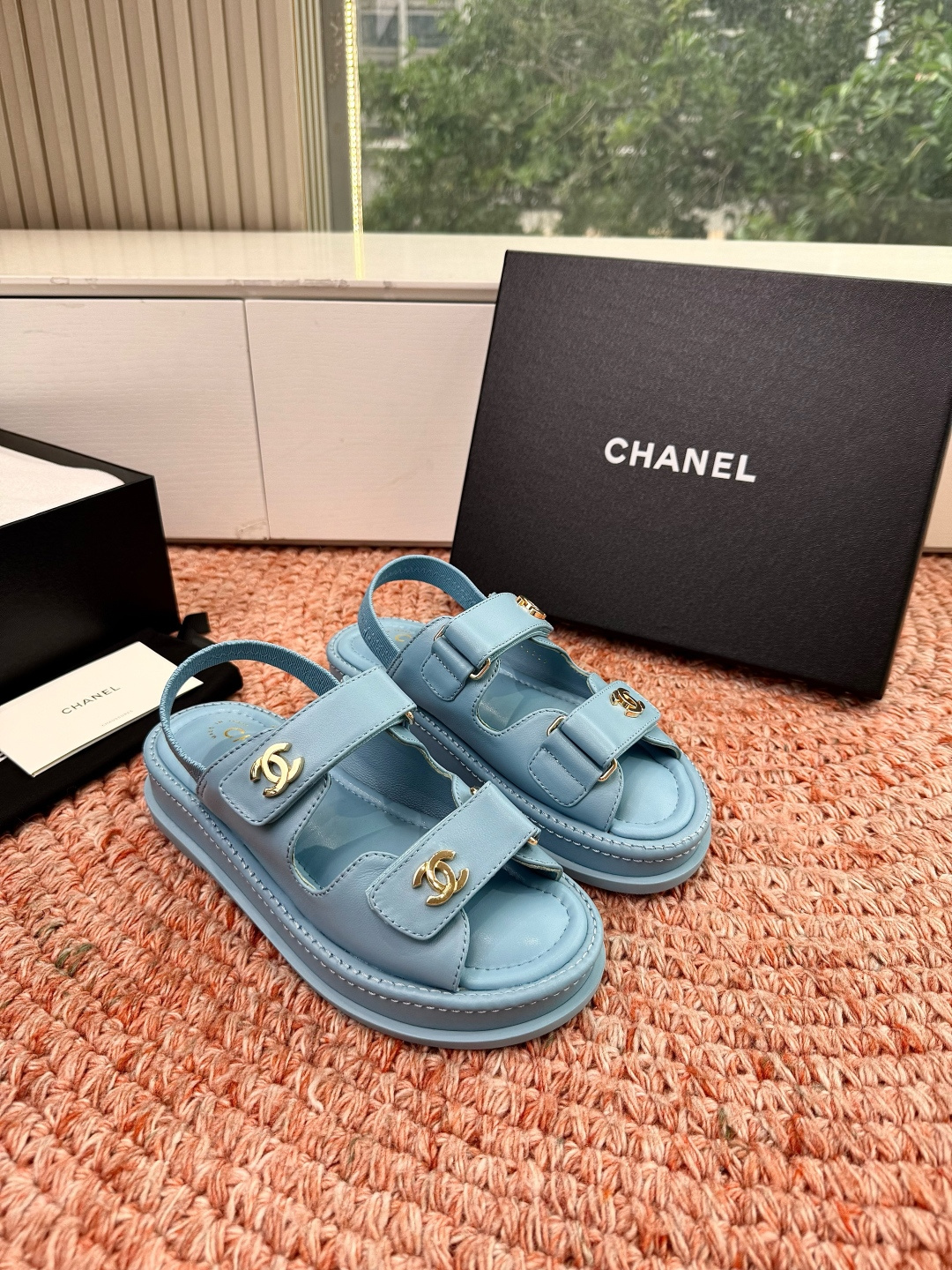🌾G273顶级Chanel 2026ss小香沙滩凉鞋 顶级专柜品质 每年必入的经典款之一！最新出双C金属