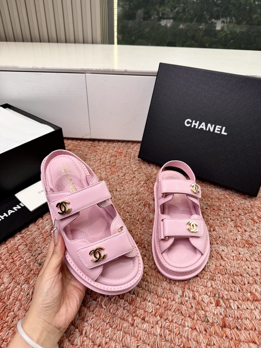 🌾G273顶级Chanel 2026ss小香沙滩凉鞋 顶级专柜品质 每年必入的经典款之一！最新出双C金属