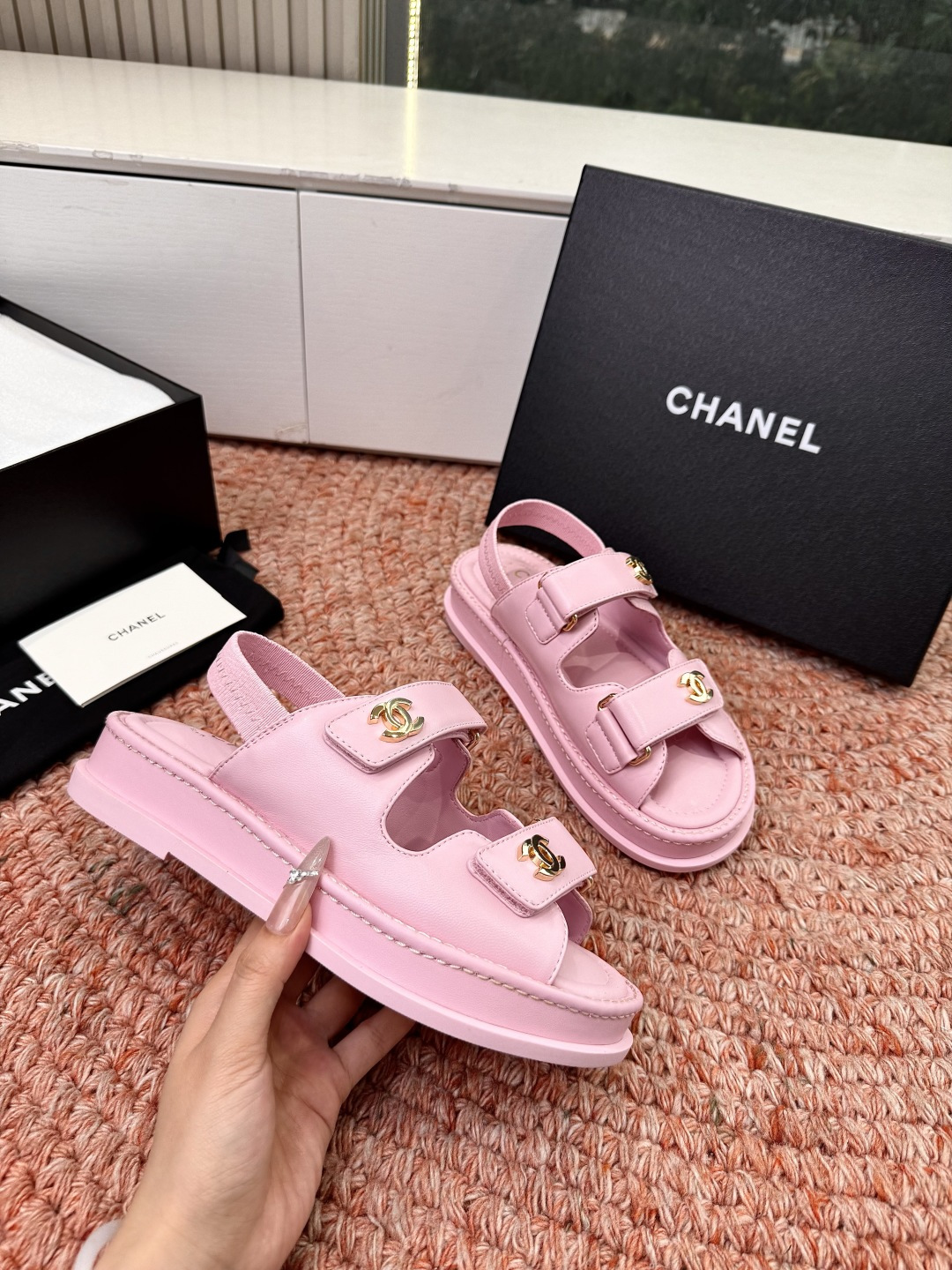 🌾G273顶级Chanel 2026ss小香沙滩凉鞋 顶级专柜品质 每年必入的经典款之一！最新出双C金属