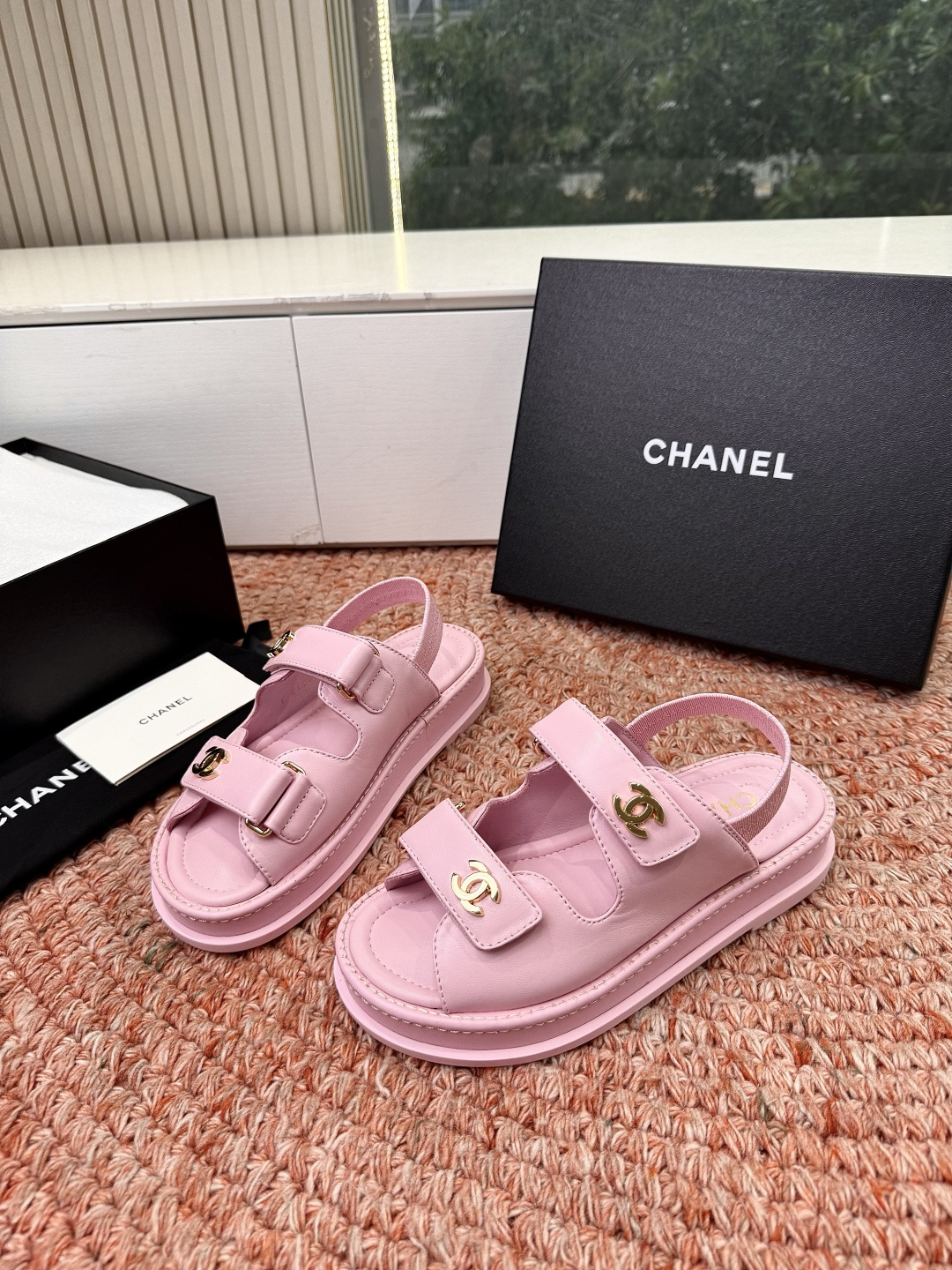 🌾G273顶级Chanel 2026ss小香沙滩凉鞋 顶级专柜品质 每年必入的经典款之一！最新出双C金属