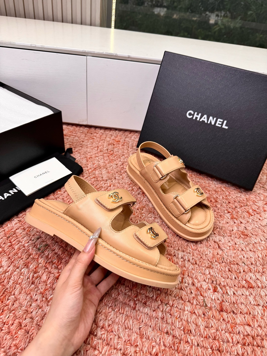🌾G273顶级Chanel 2026ss小香沙滩凉鞋 顶级专柜品质 每年必入的经典款之一！最新出双C金属