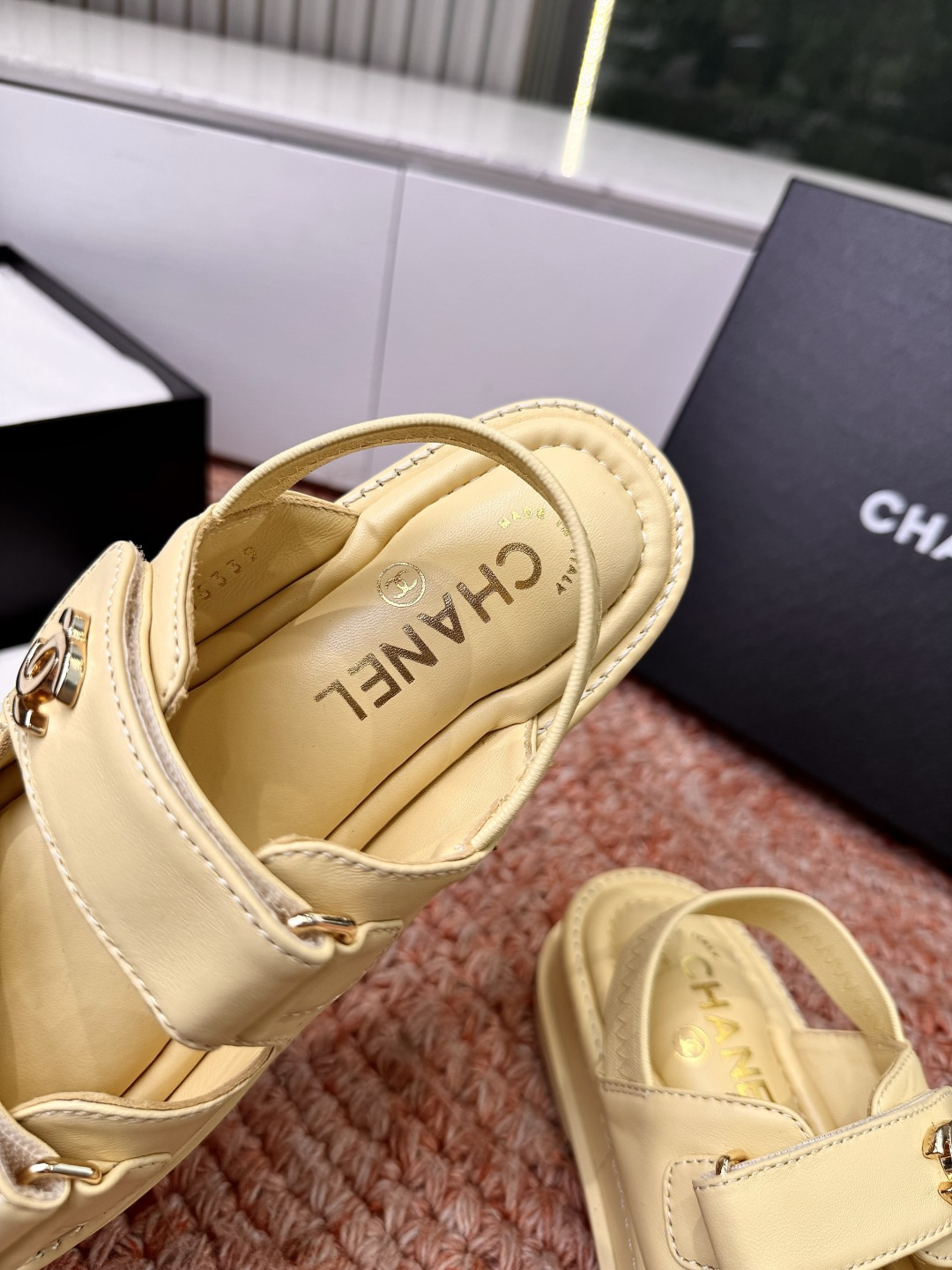🌾G273顶级Chanel 2026ss小香沙滩凉鞋 顶级专柜品质 每年必入的经典款之一！最新出双C金属