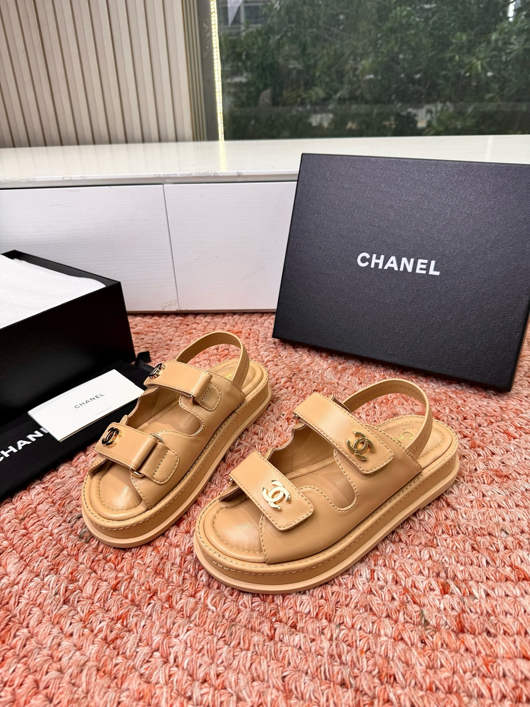 🌾G273顶级Chanel 2026ss小香沙滩凉鞋 顶级专柜品质 每年必入的经典款之一！最新出双C金属