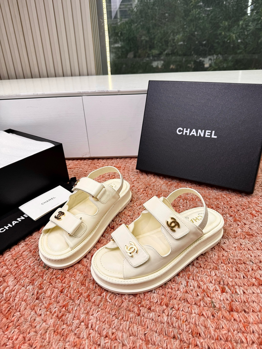 🌾G273顶级Chanel 2026ss小香沙滩凉鞋 顶级专柜品质 每年必入的经典款之一！最新出双C金属