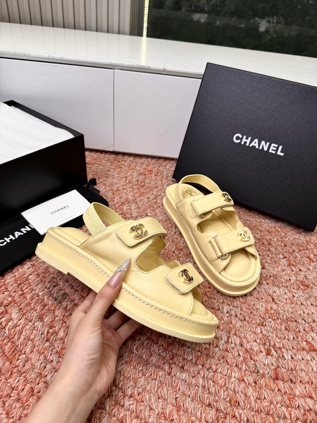 🌾G273顶级Chanel 2026ss小香沙滩凉鞋 顶级专柜品质 每年必入的经典款之一！最新出双C金属