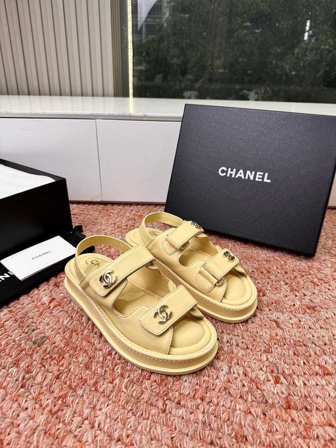 🌾G273顶级Chanel 2026ss小香沙滩凉鞋 顶级专柜品质 每年必入的经典款之一！最新出双C金属