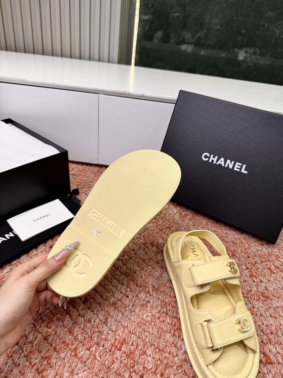 🌾G273顶级Chanel 2026ss小香沙滩凉鞋 顶级专柜品质 每年必入的经典款之一！最新出双C金属