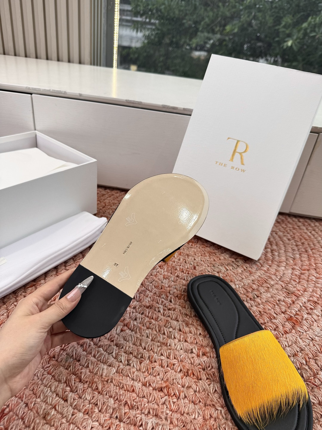 🌾G028所见即所得The row2026新款拖鞋凉鞋看到会做到这么精细、而且对脚的包容性特别强，把脚型