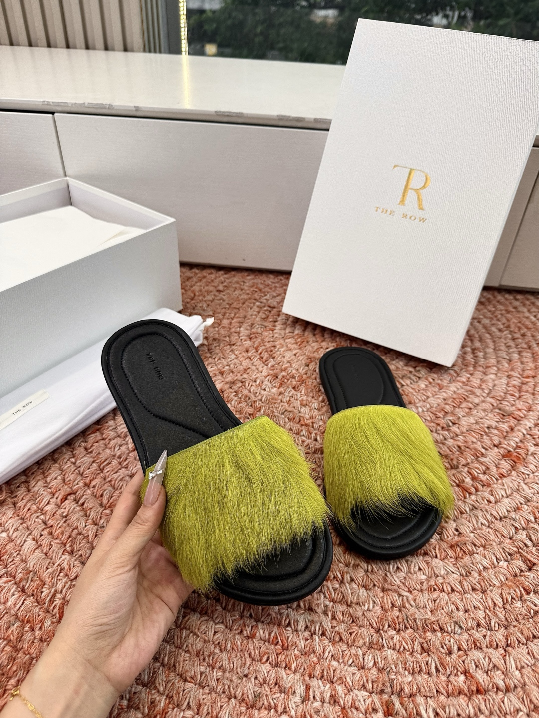 🌾G028所见即所得The row2026新款拖鞋凉鞋看到会做到这么精细、而且对脚的包容性特别强，把脚型