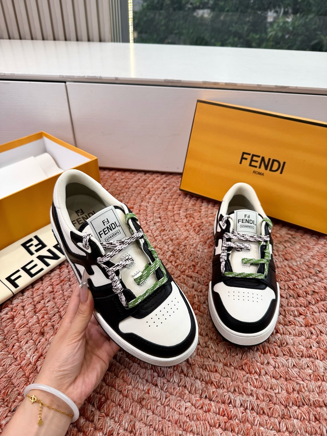 🌾男➕10😀G036顶级2026新色帅 FENDI芬迪新色X 俱乐部X SS26FENDI品牌核心元素的