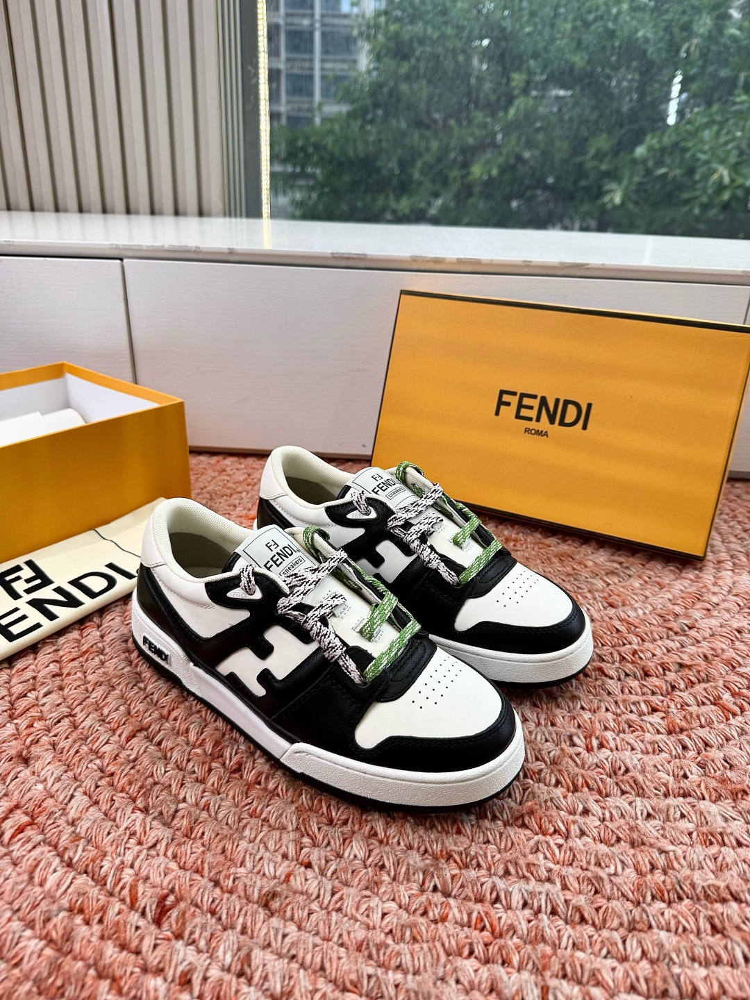 🌾男➕10😀G036顶级2026新色帅 FENDI芬迪新色X 俱乐部X SS26FENDI品牌核心元素的
