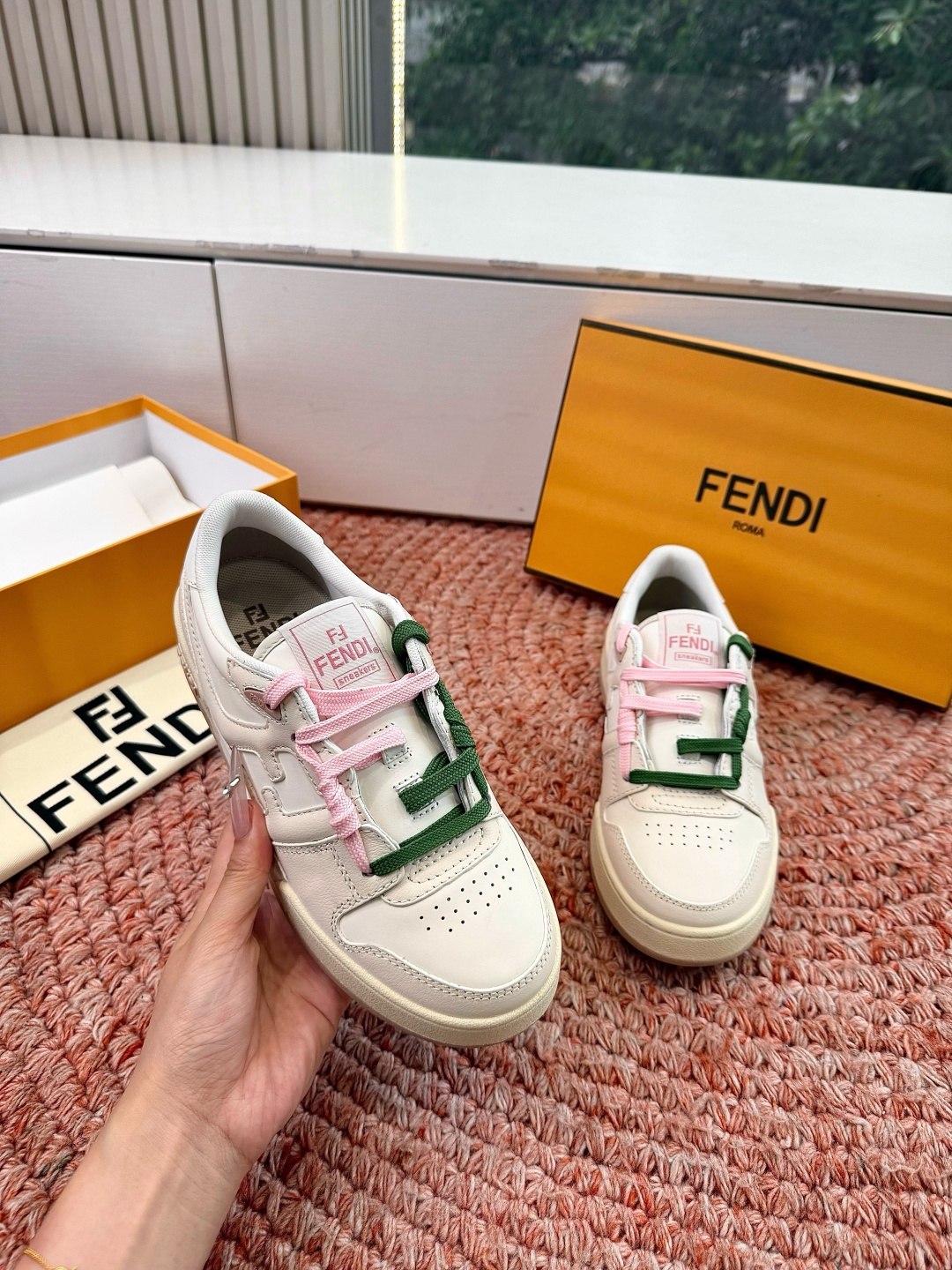 🌾男➕10😀G036顶级2026新色帅 FENDI芬迪新色X 俱乐部X SS26FENDI品牌核心元素的