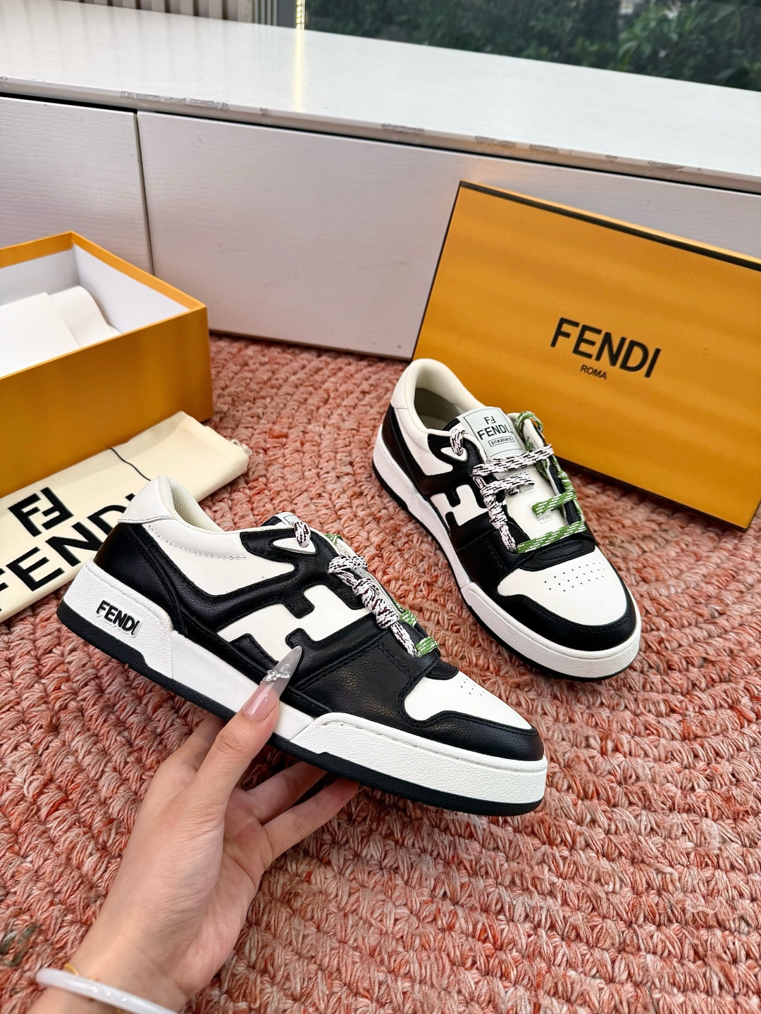 🌾男➕10😀G036顶级2026新色帅 FENDI芬迪新色X 俱乐部X SS26FENDI品牌核心元素的