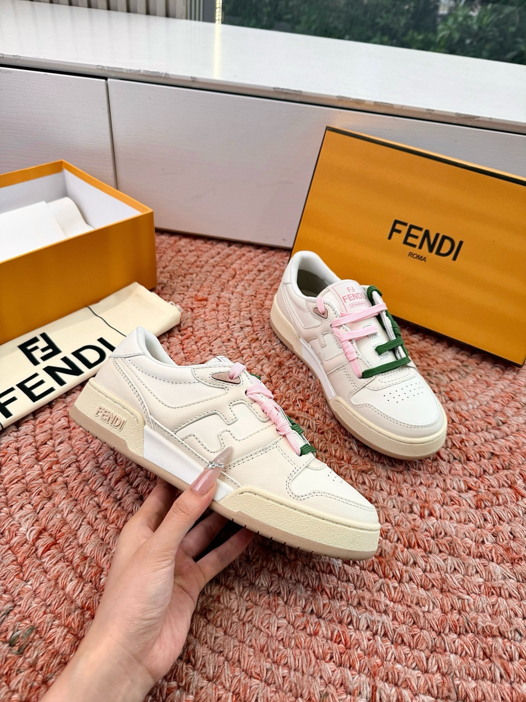 🌾男➕10😀G036顶级2026新色帅 FENDI芬迪新色X 俱乐部X SS26FENDI品牌核心元素的