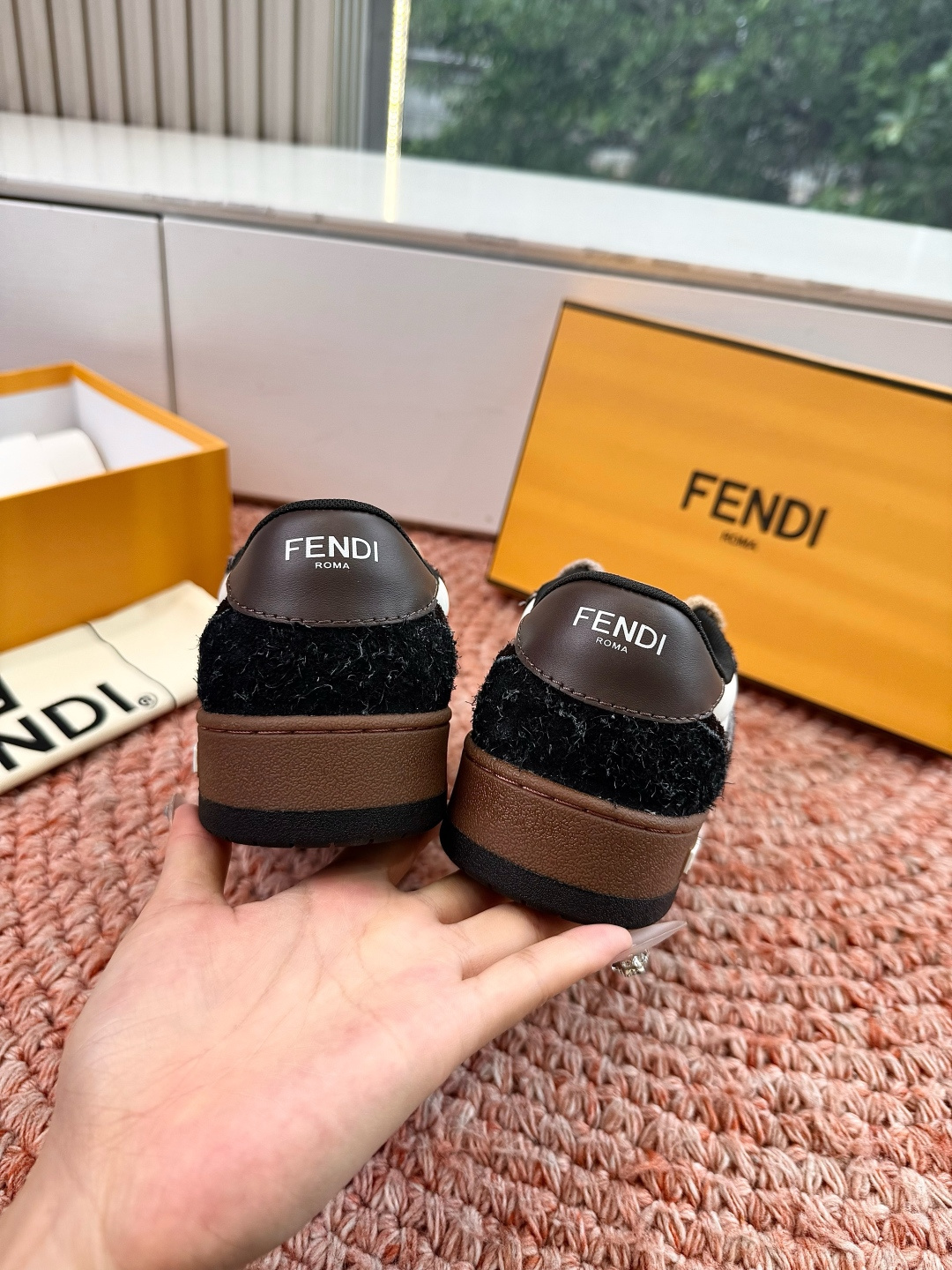 🌾男➕10😀G036顶级2026新色帅 FENDI芬迪新色X 俱乐部X SS26FENDI品牌核心元素的