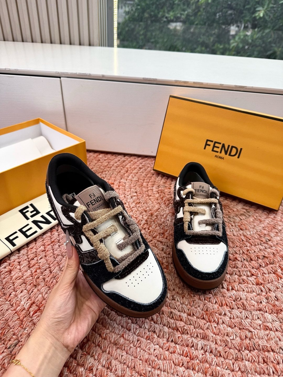 🌾男➕10😀G036顶级2026新色帅 FENDI芬迪新色X 俱乐部X SS26FENDI品牌核心元素的