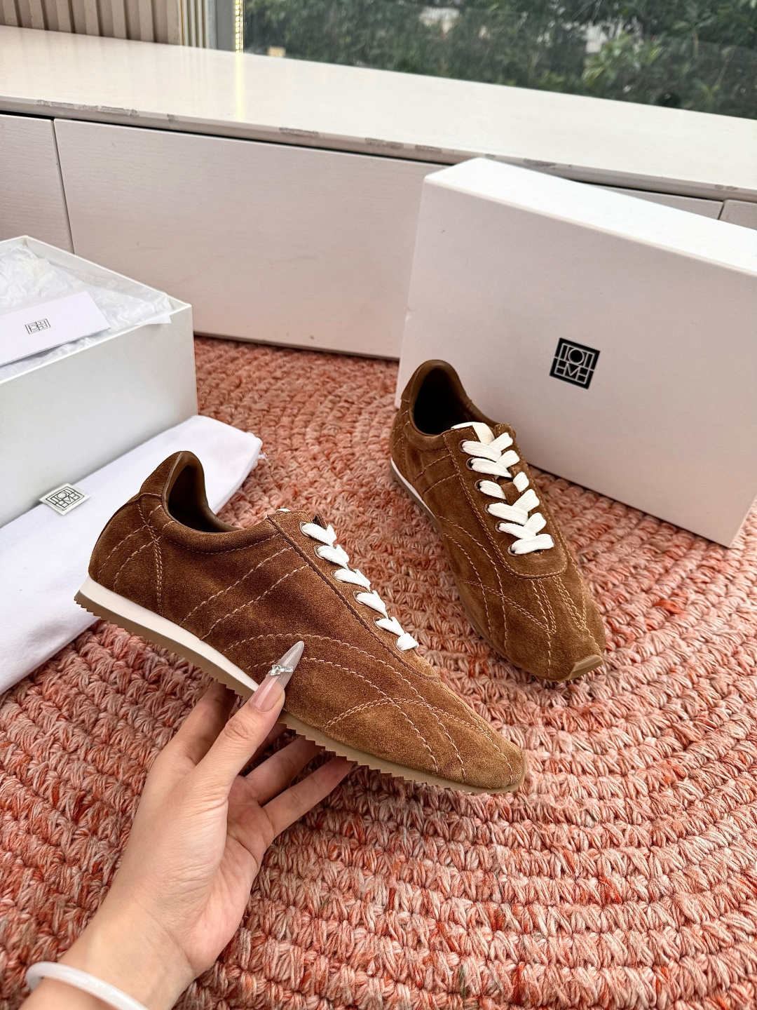 🌾G213顶级TOTEME 26WF新品绒面休闲运动鞋（阿甘/德训款）以斯德哥尔摩极简重塑复古运动风。意