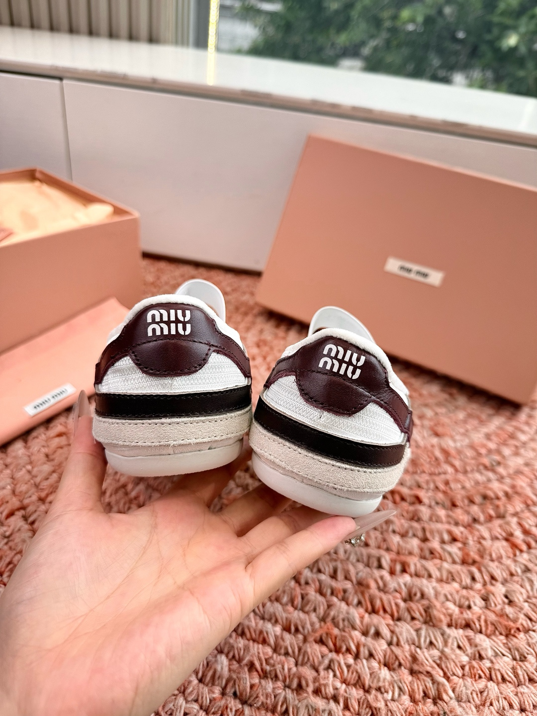 🌾G261新色Miu Miu夏日穿搭，时尚活力来袭🎈宝子们🥰，这套Miu Miu夏季夹脚凉鞋简约大气又不